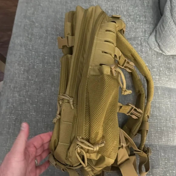 MILITARY STYLE BACKPACK - Picture 4 of 9